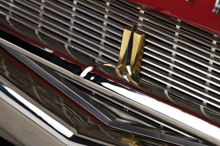  Plymouth Fury Convertible 1960 года  (фото 10 из 51)